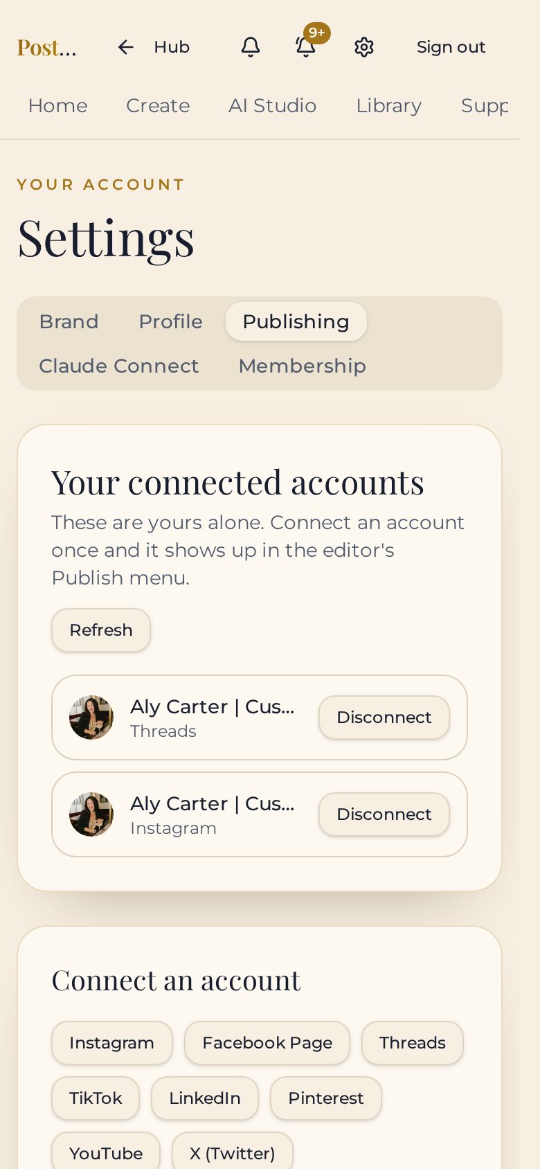 Carousel Queen publishing settings showing connected Instagram and Threads accounts